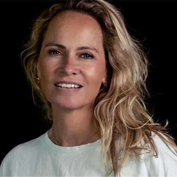 Suzanne van den Dool